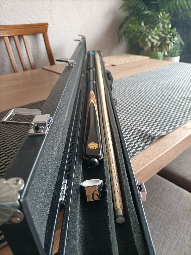 SNOOKER CUE 3* gold disc custom cue n all the extras (brand new)