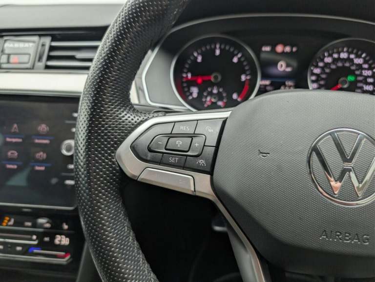 2021 Volkswagen Passat 2.0 TDI EVO R-Line Estate 5dr Diesel DSG Euro 6 (s/s) (150 ps) - CRUISE CO...