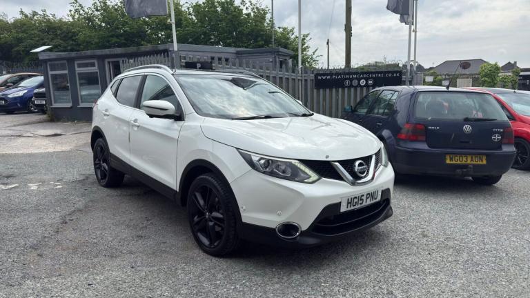 2015 Nissan Qashqai TEKNA DIG-T Hatchback Petrol Manual