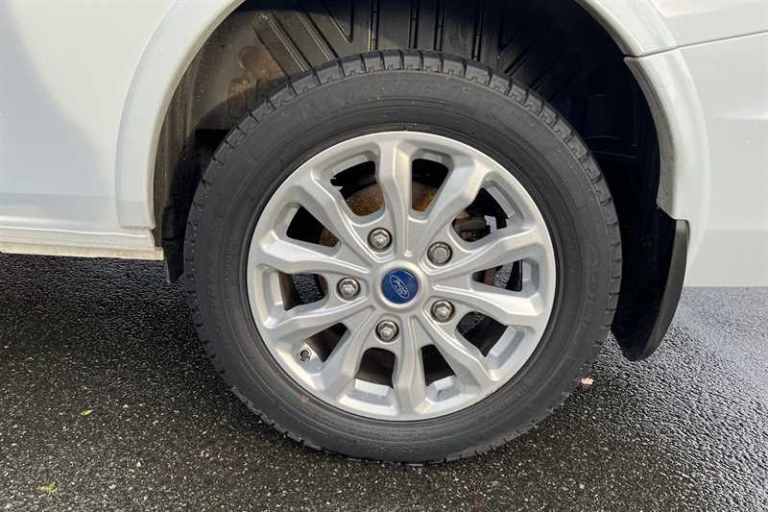 2022 Ford Tourneo Custom L2 320 Titanium 2.0 Diesel Automatic Start/Stop (130ps) Minibus Diesel A...