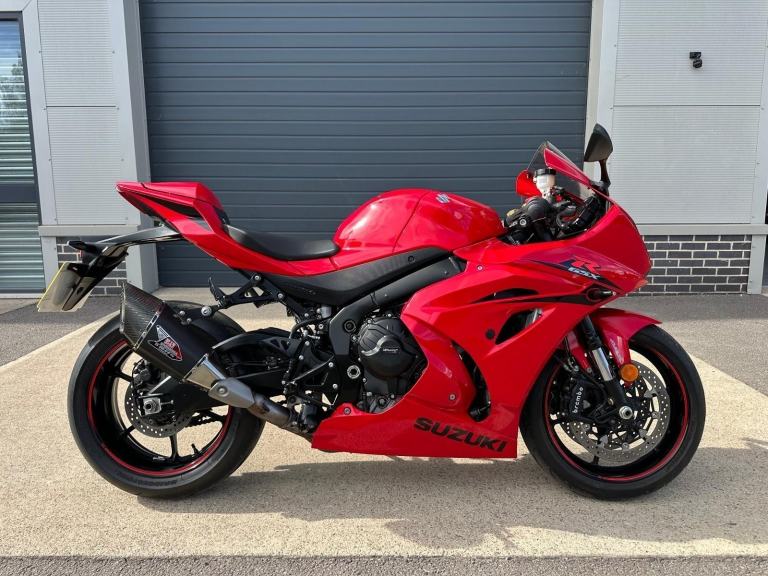 SUZUKI GSXR1000 AL7 ABS 2017 - ONE OWNER - YOSHIMURA EXHAUST - ONLY 2560 MILES