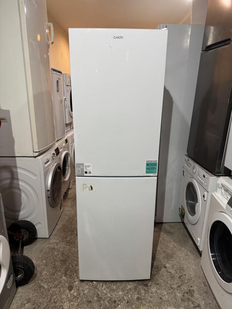 Candy LIKE NEW Freestanding Fridge Freezer With Free Delivery 🚚 