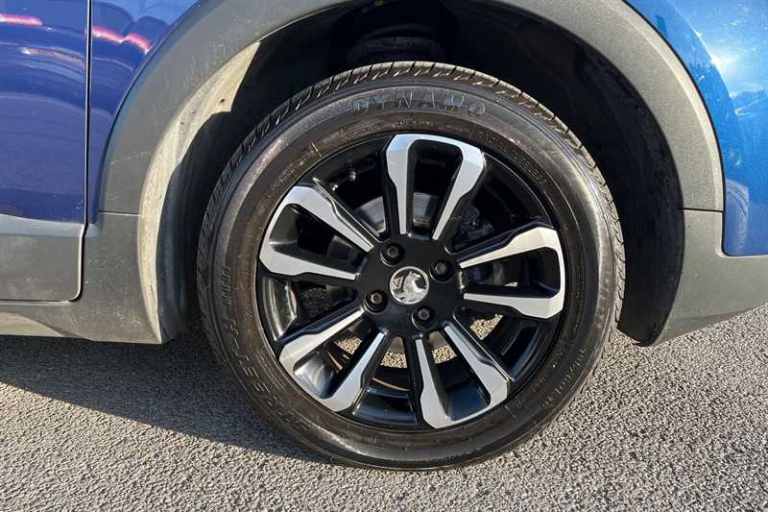 2022 Vauxhall Crossland 1.2 Design 5dr HATCHBACK PETROL Manual