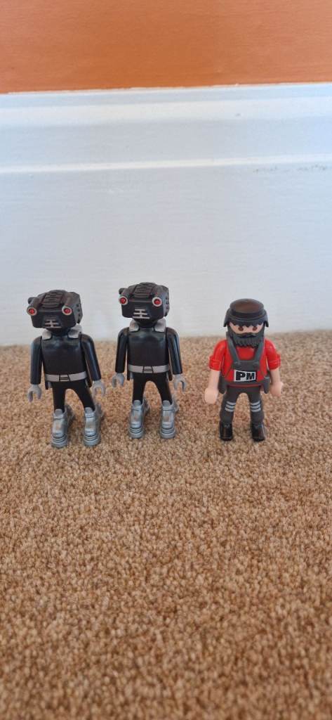 THREE PLAYMOBIL FIGURES No 2. EXCELLENT CONDITION.
