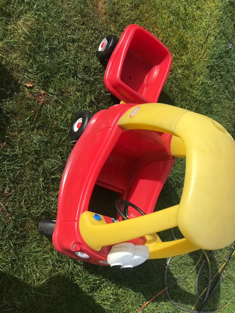 Little Tikes car and trailer 