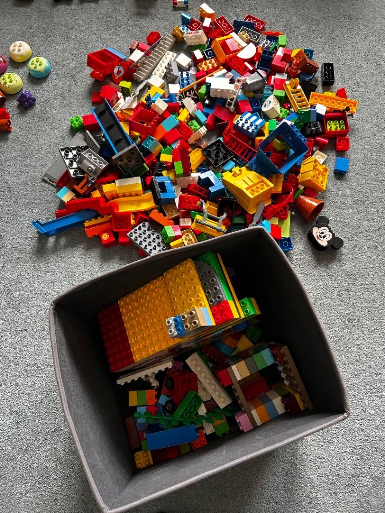 Huge 9kg job lot of Duplo Lego 