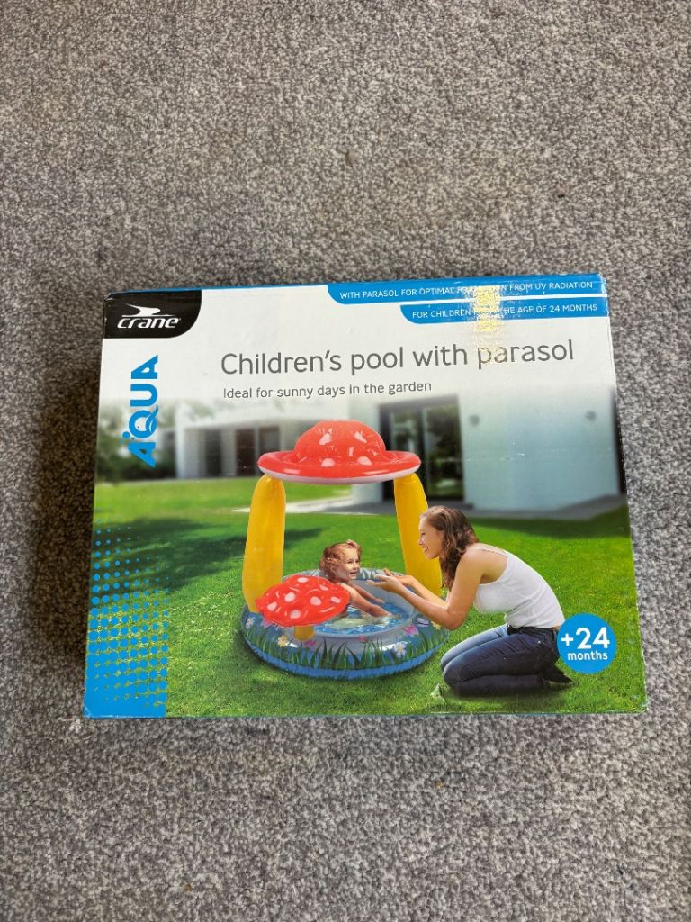 Kids swimming pool with parasol 