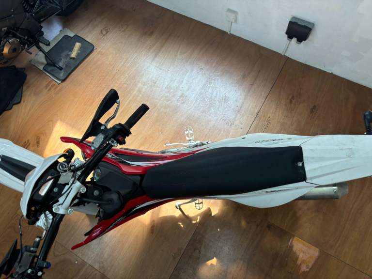 HUSQVARNA TE Red Manual Petrol 2012