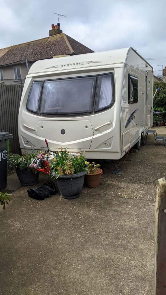 2 birth caravan for sale