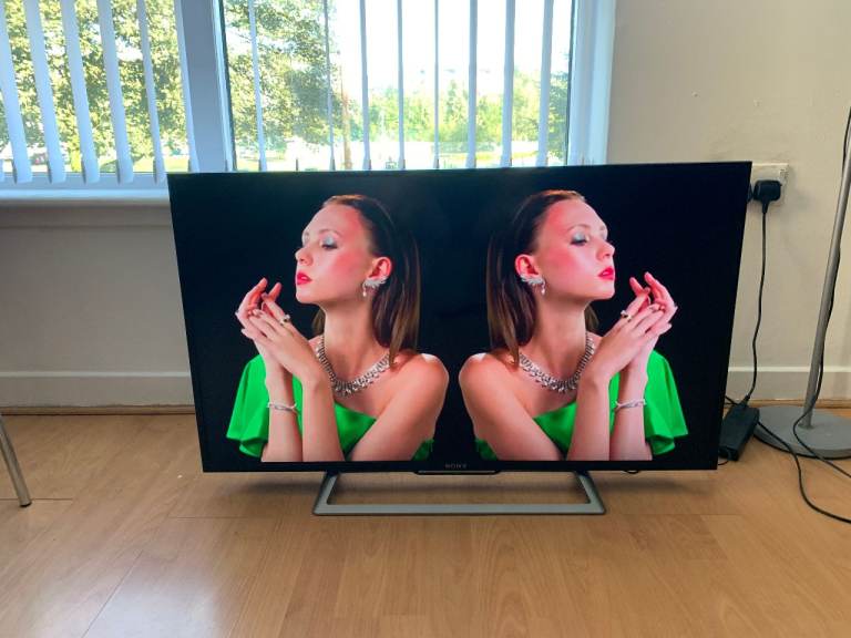 Sony Bravia 40-inch Smart TV 