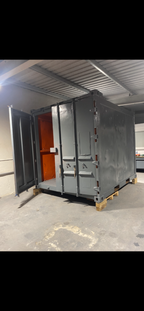 Shipping container