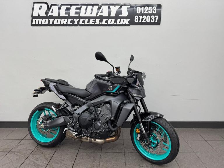 YAMAHA MT-09 Y-AMT 2027 75REG JUST 102 MILES, GREY MIDNIGHT CYAN, 890CC EX DEMO