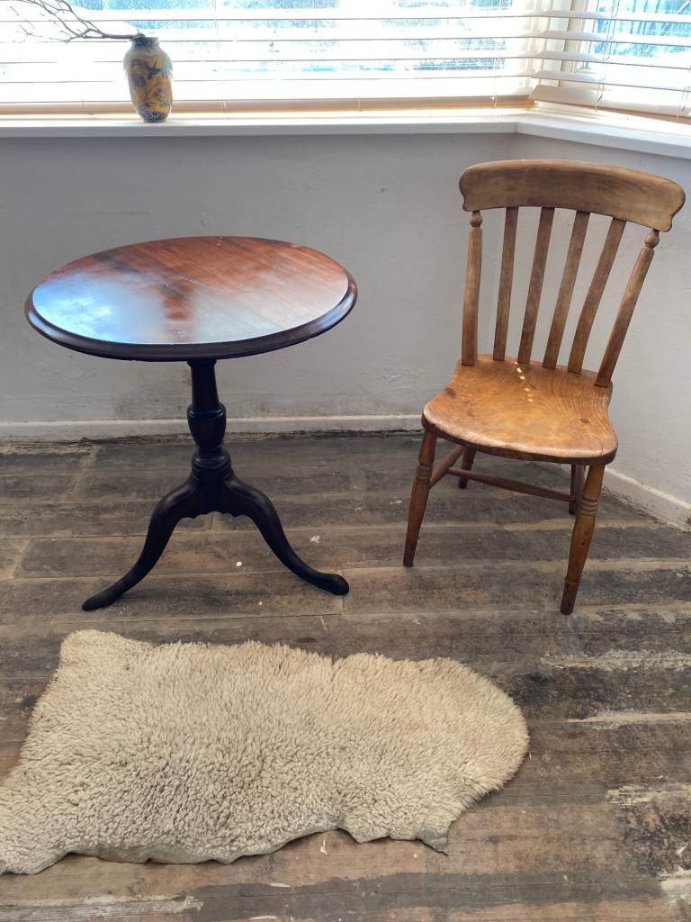 Tilt top table: genuine antique