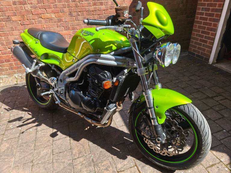 Triumph speed triple 955i