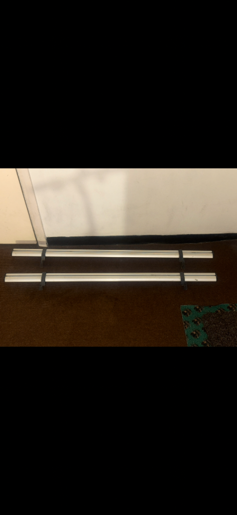 Van roof racks / roof bars 