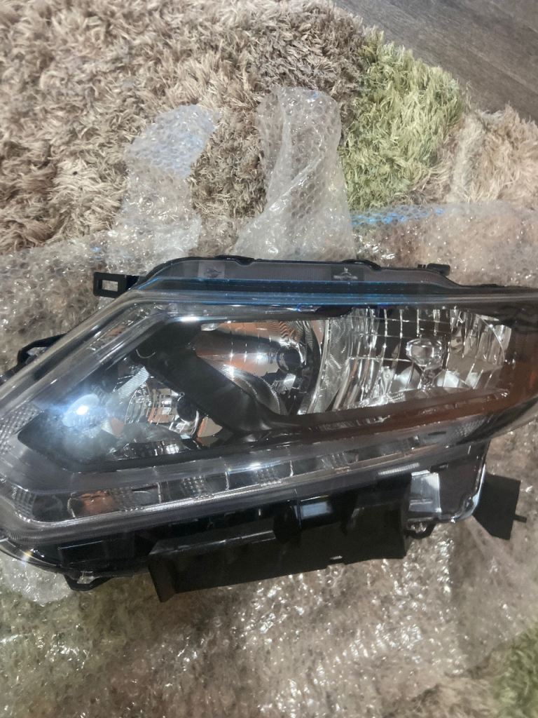 Left side x-trail headlight 