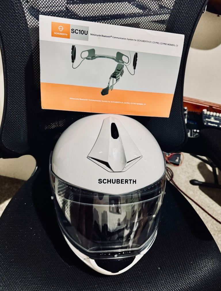 schuberth c3 pro motorcycle helmet with sc10u intercom system. White XL 60-61 