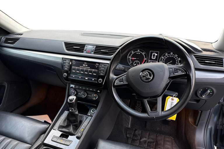 2017 Skoda Superb 2.0 TDI CR SE L Executive 5dr Estate DIESEL Manual