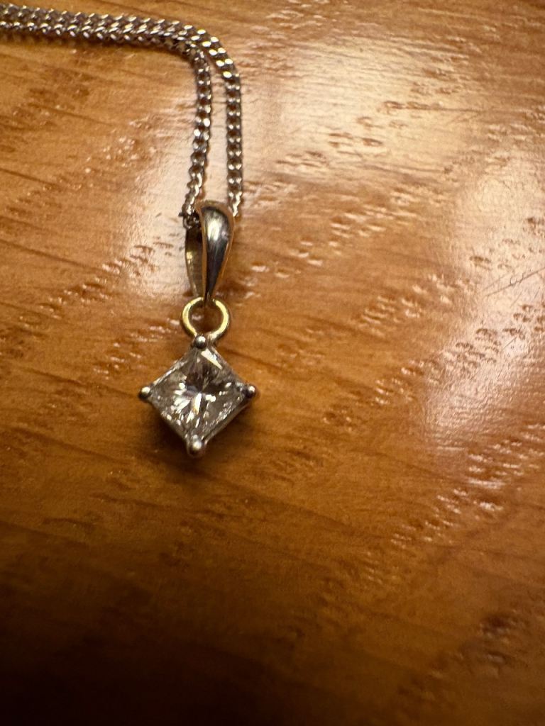 0.3 carat natural diamond white gold