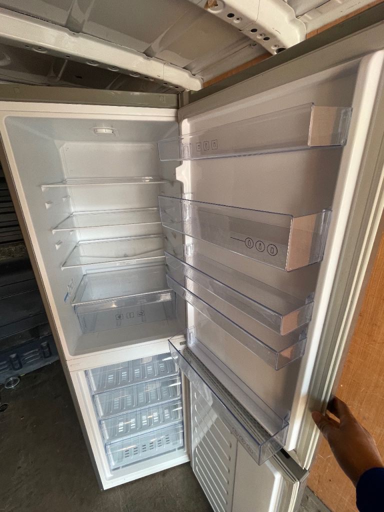For sale Large frost free 50-50 fridge freezer great condition 