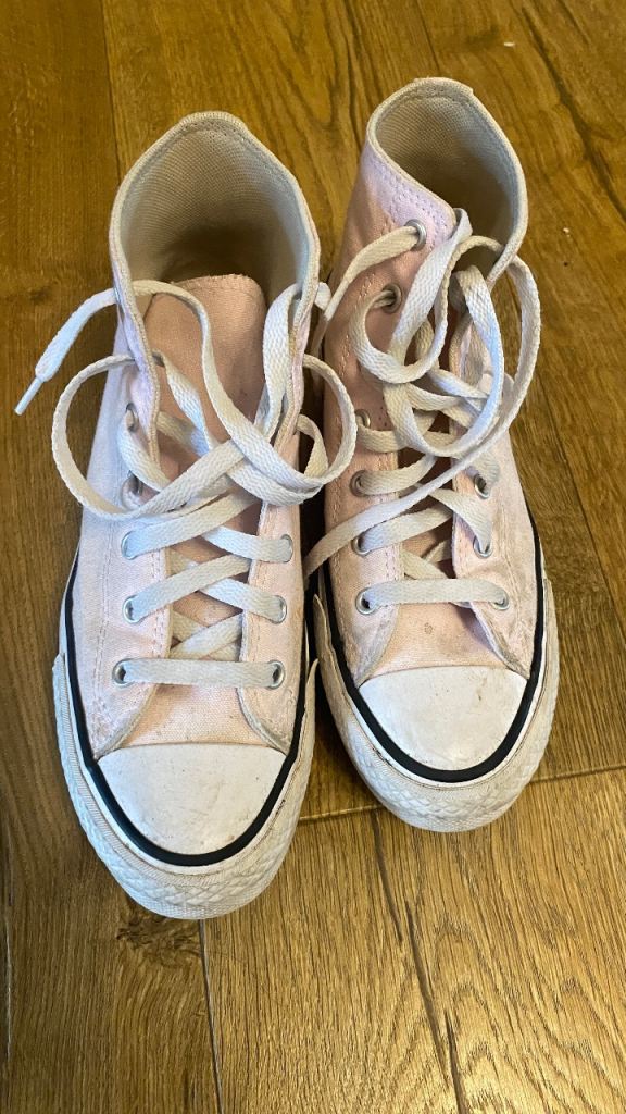 Converse High Tops Pink – Fair Condition Size 4