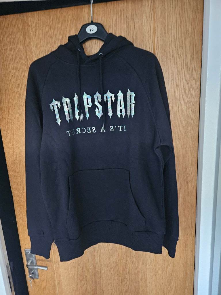 NEW TRAPSTAR PRINT HOODIE - SIZE M 