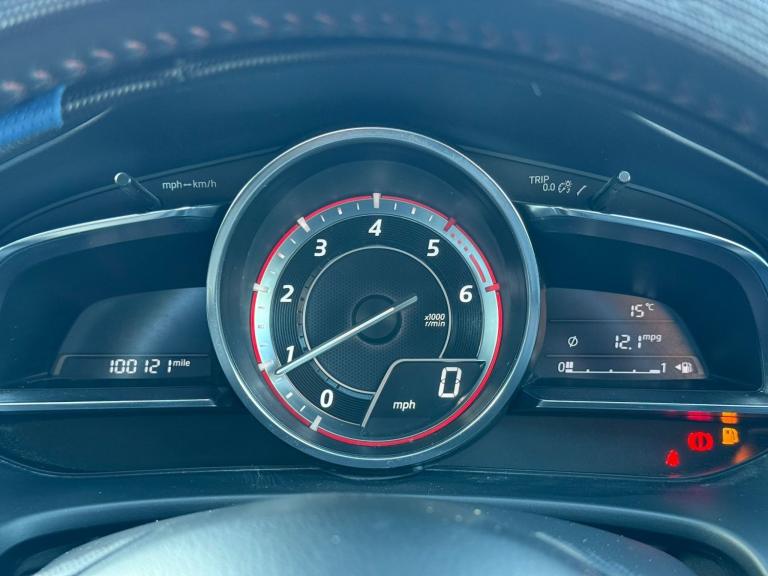 MAZDA MAZDA3 2.2 SKYACTIV-D Sport Nav 2015