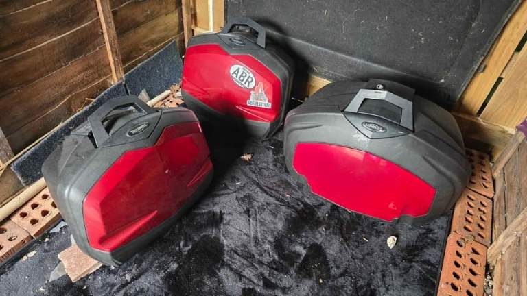 triumph sprint 1050 panniers, top box and fittings