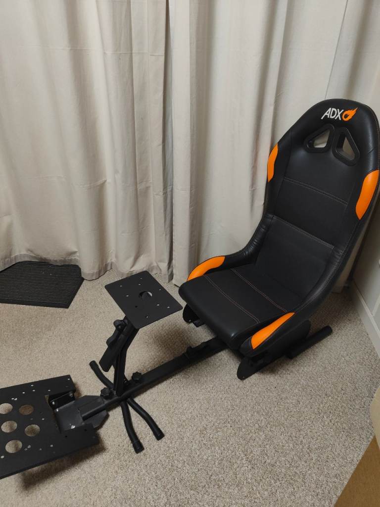 Sim racing seat