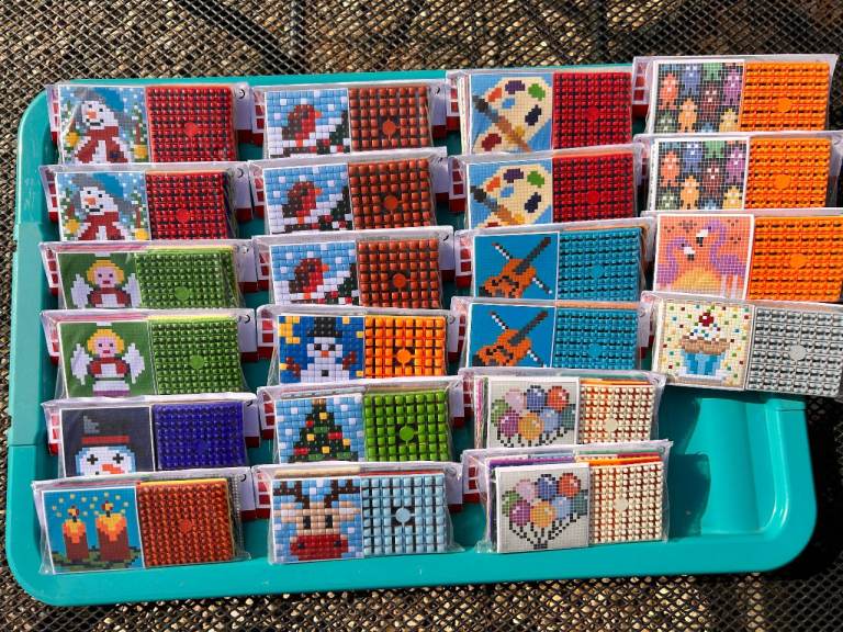 Pixel Craft Magnet Kits - Job Lot
