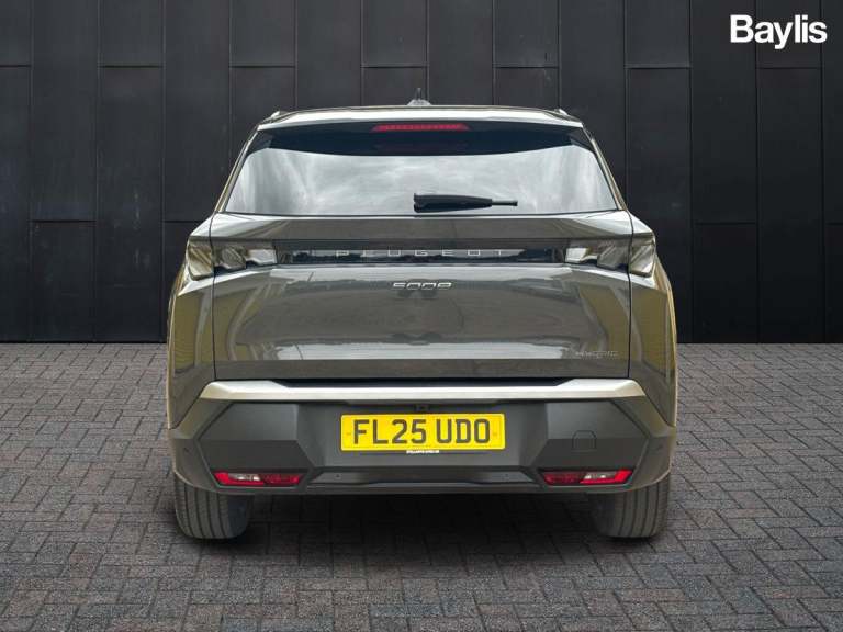2025 Peugeot 5008 1.2 Hybrid 136 GT 5dr e-DSC6 HATCHBACK PETROL Automatic