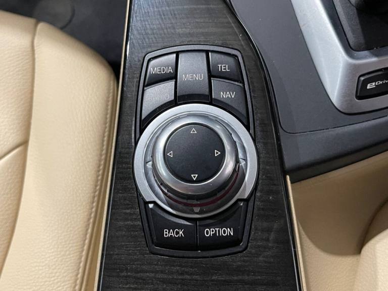 2017 BMW 3 Series 2.0 330e 7.6kWh Luxury Saloon 4dr Petrol Plug-in Hybrid Auto Euro 6 (s/s) ( Sal...