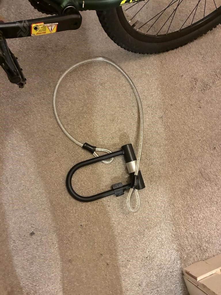 CARRERA VENGENCE 275 mountain bike and extras £175