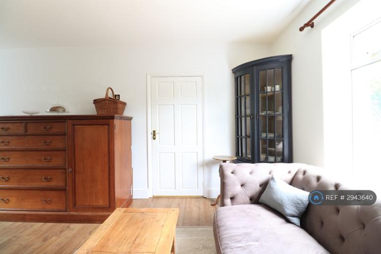 4 bedroom house in Martin Way, London, SW20 (4 bed) (#2943640)