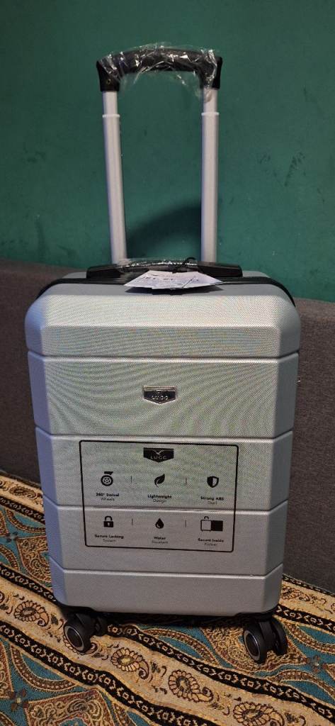 Brand New LUGG Jetset 20 Inch Cabin Suitcase Silver — 55x35x23cm Airline Approved