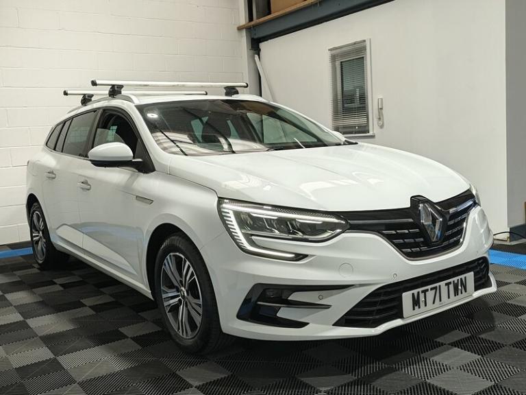 2021 Renault Megane 1.5 Blue dCi Iconic 5dr ESTATE DIESEL Manual
