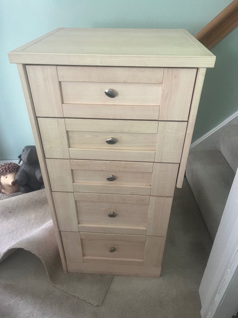 Pine Chest of 5 Drawers – Good Condition