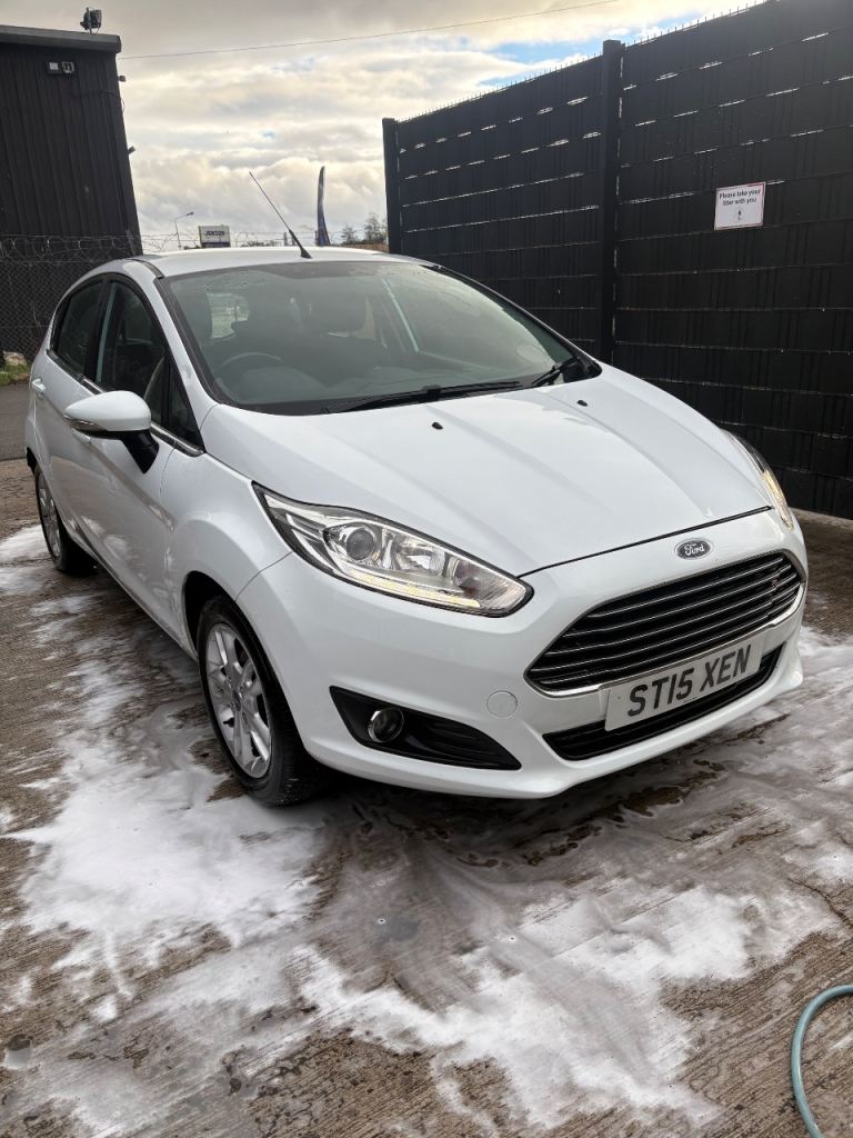 Ford, FIESTA, Hatchback, 2015, Manual, 1498 (cc), 5 doors