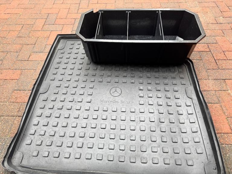 Boot tub shallow black CLS C257 genuine Mercedes-Benz