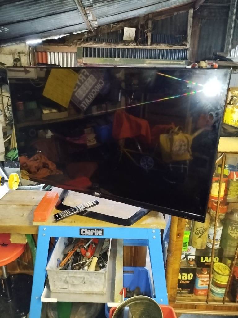 47" LG 3D Smart LED Television 