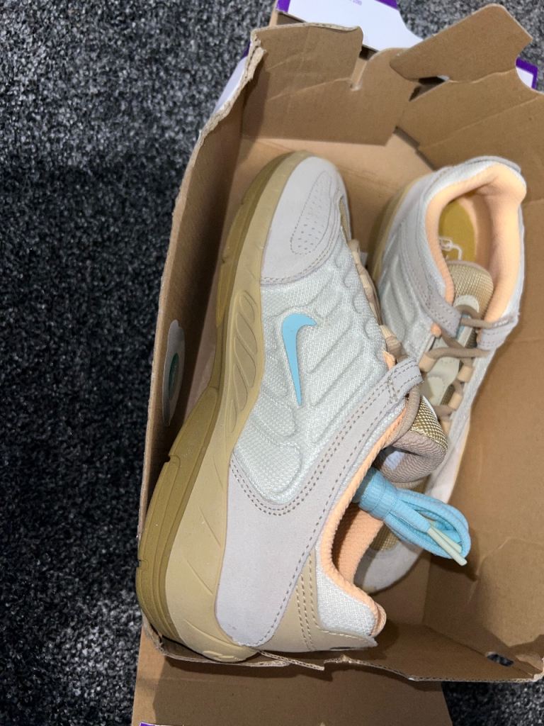 image for Brand New Nike SB Vertebrae TE Unisex Men’s Size 6 and Women’s Size 5.5