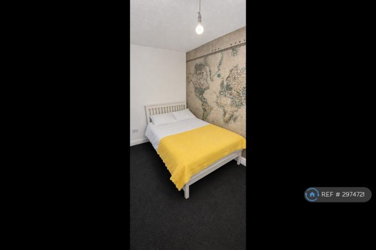 1 bedroom in Worsley Road North, Manchester, M28 (#2974721)