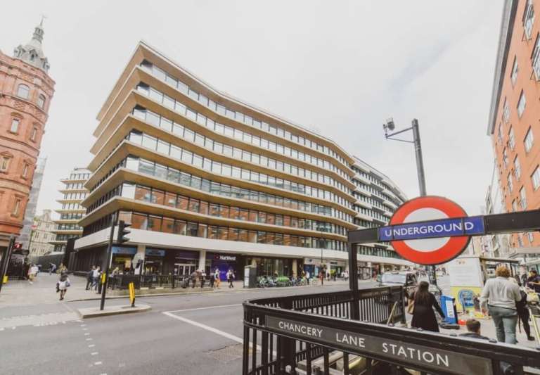 Private Offices From 4 to 245 People in Chancery Lane Office with All Inclusive Pricing WC1V