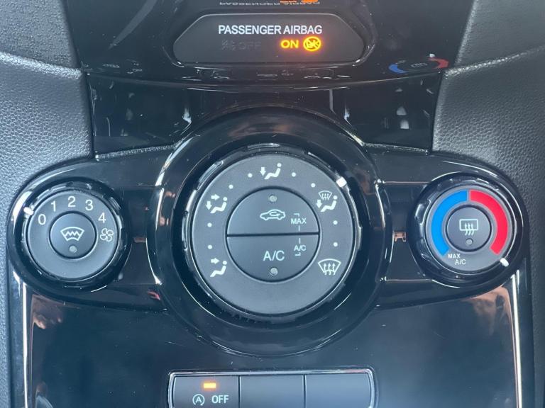 2016 Ford Fiesta 1.0 EcoBoost Zetec 5dr HATCHBACK PETROL Manual