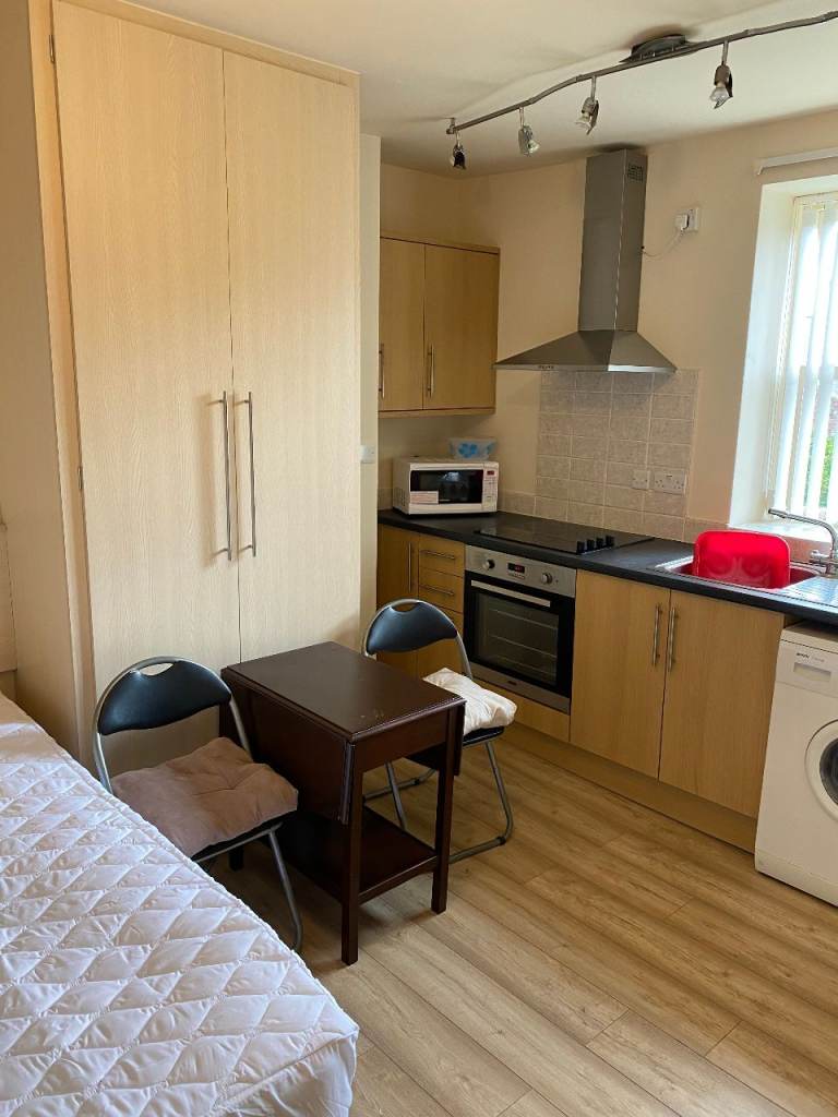 S7  STUDIO  APARTMENT F/F & EQUIPPED