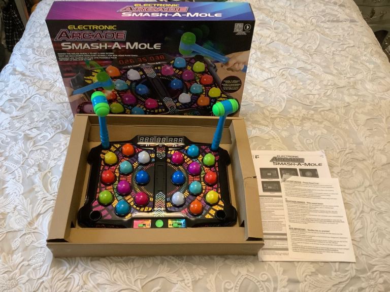 Electronic Arcade Game  SMASH-A-MOLE  **New**