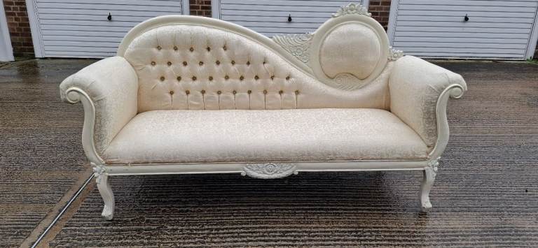 Throne sofa chair set for SALE