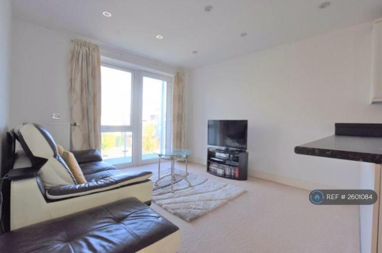 2 bedroom flat in Drinkwater Road, Harrow, HA2 (2 bed) (#2601084)