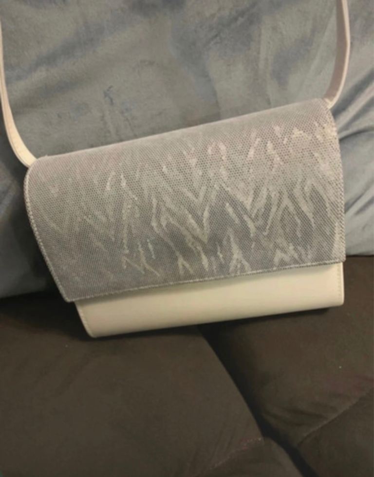 Beautiful vintage handbag. 