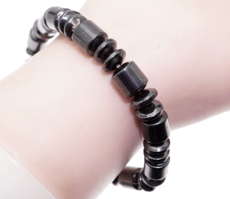 AE- Beautiful Hematite Bracelet 7 Inches